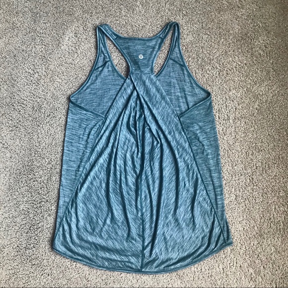 Lululemon Essential Tank Sz 8 - Picture 8 of 8